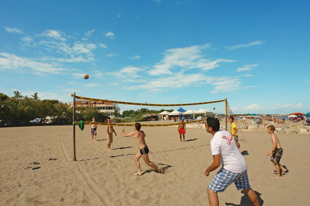 Eurobeach Residence カヴァッリーノ・トレポルティ エクステリア 写真