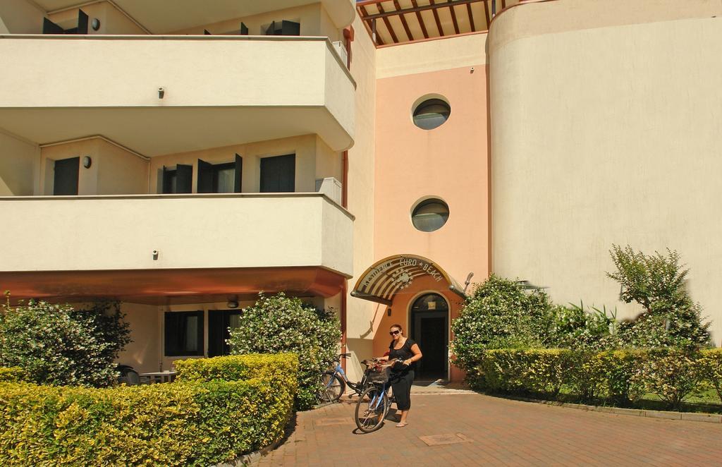 Eurobeach Residence カヴァッリーノ・トレポルティ エクステリア 写真
