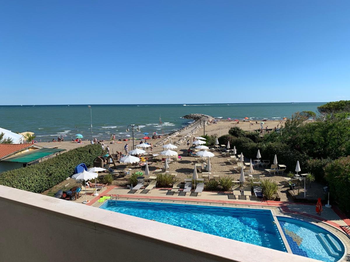 Eurobeach Residence カヴァッリーノ・トレポルティ エクステリア 写真
