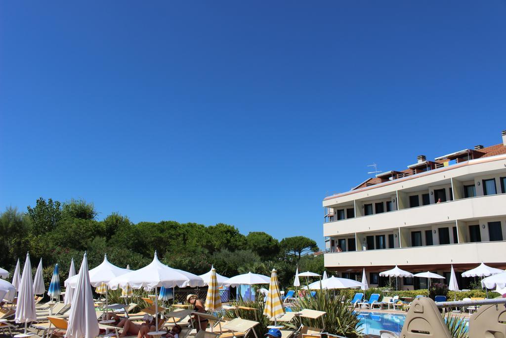 Eurobeach Residence カヴァッリーノ・トレポルティ エクステリア 写真