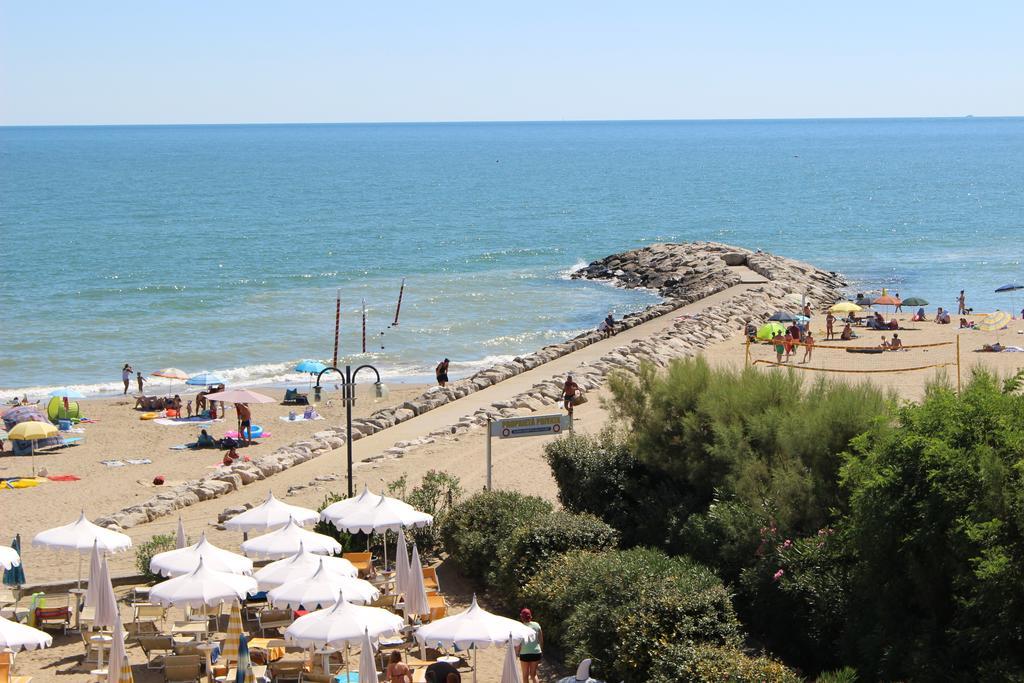 Eurobeach Residence カヴァッリーノ・トレポルティ エクステリア 写真
